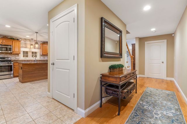 2 Renaissance Circle, Salem, NH 03079