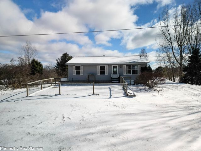 3096 Pillon Road, Dalton Twp, MI 49445