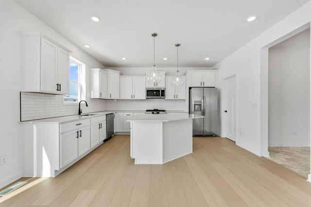 2447 Tyrone Drive, Shakopee, MN 55379