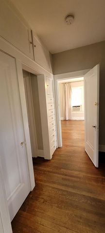 4405 Red River ST, Austin, TX 78751