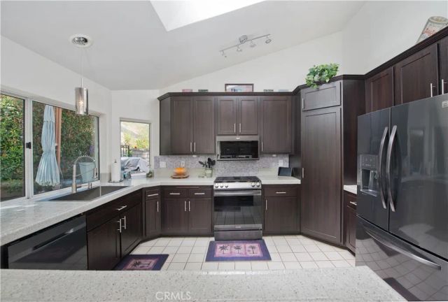 28722 Darrow, Saugus, CA 91390