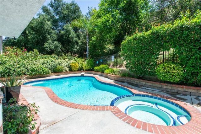 28722 Darrow, Saugus, CA 91390