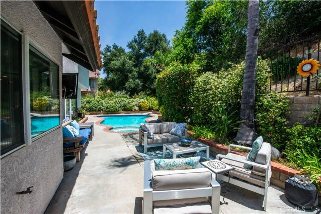 28722 Darrow, Saugus, CA 91390