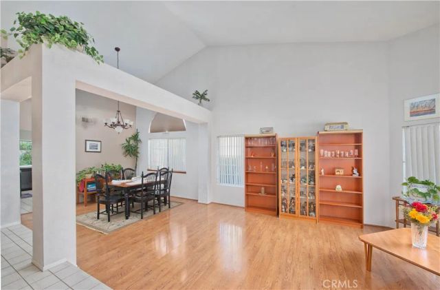 28722 Darrow, Saugus, CA 91390
