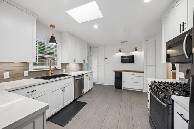 4013 Valley Ridge Road, Dallas, TX 75220
