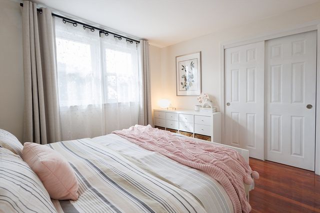 10 Bellwood Way, Framingham, MA 01701