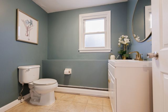 10 Bellwood Way, Framingham, MA 01701