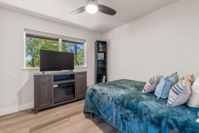 23748 Maple Ct, Lake Of The Pines, CA 95602