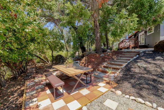 23748 Maple Ct, Lake Of The Pines, CA 95602