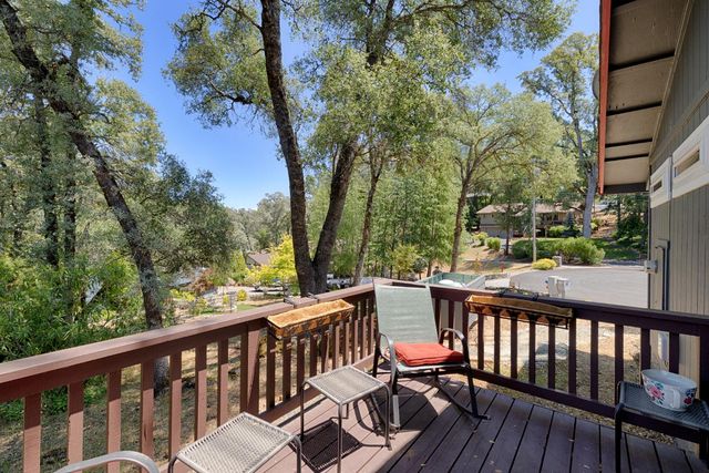 23748 Maple Ct, Lake Of The Pines, CA 95602