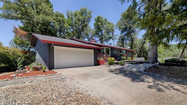23748 Maple Ct, Lake Of The Pines, CA 95602