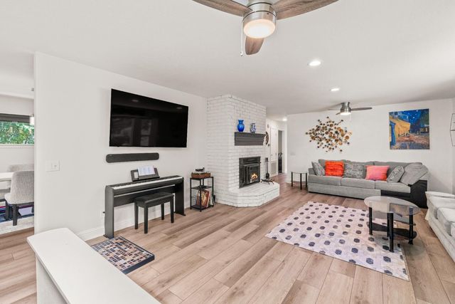 23748 Maple Ct, Lake Of The Pines, CA 95602