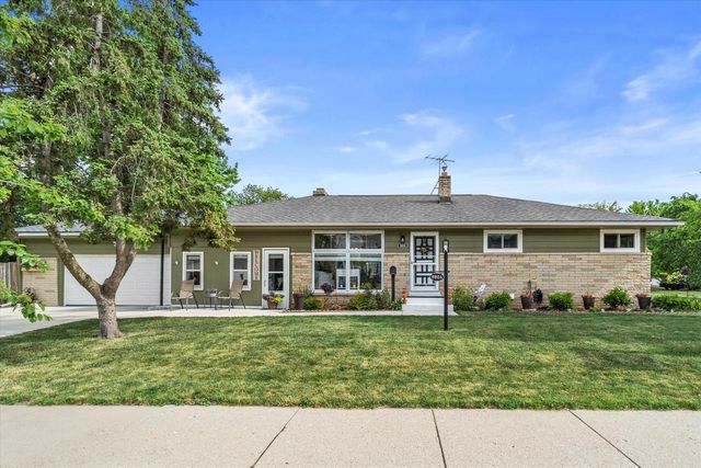 9804 W Dakota STREET, West Allis, WI 53227