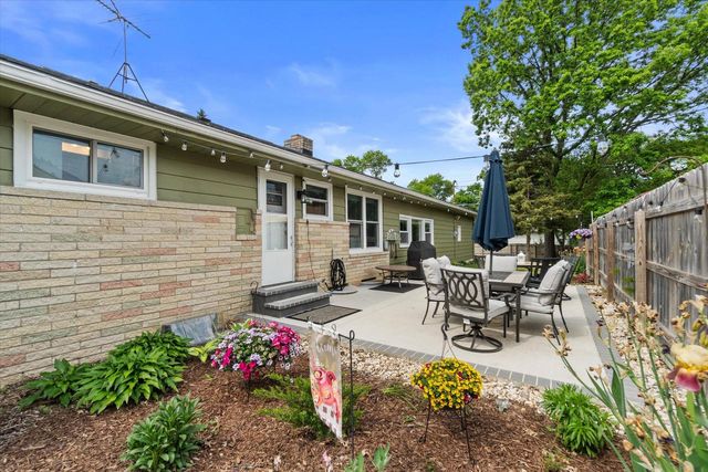 9804 W Dakota STREET, West Allis, WI 53227