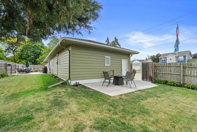 9804 W Dakota STREET, West Allis, WI 53227