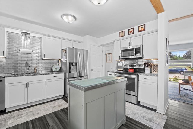9804 W Dakota STREET, West Allis, WI 53227