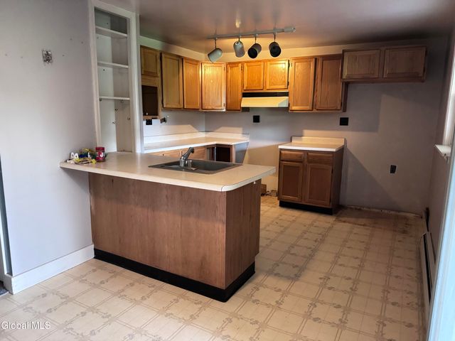 12 County Route 71, White Creek, NY 12816