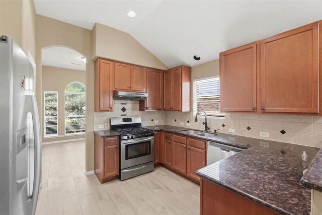 2918 Mustang Meadow Lane, Manvel, TX 77578