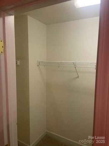 336 Doughton Lane, Charlotte, NC 28217