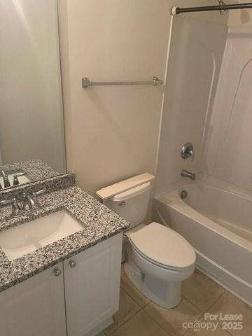 336 Doughton Lane, Charlotte, NC 28217