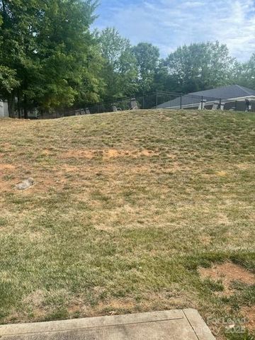 336 Doughton Lane, Charlotte, NC 28217