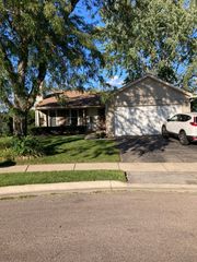 351 Juniper Court, Carol Stream, IL 60188