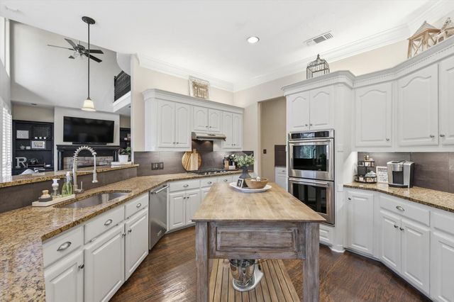 616 Primrose Court, Argyle, TX 76226