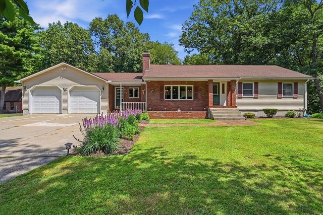 414 Mountain Rd, Holyoke, MA 01040