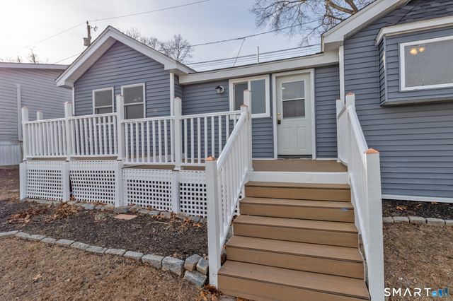 15 Waterview Circle, East Hampton, CT 06424