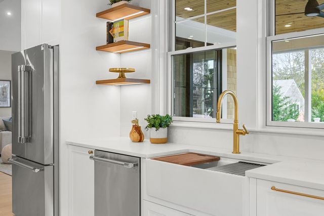 83 Old Mail Road, North Chatham, MA 02650