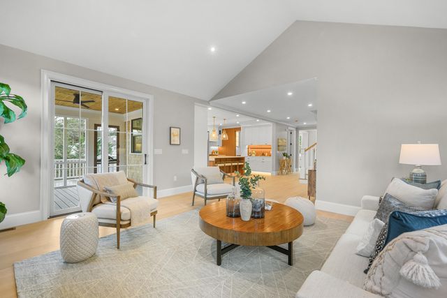 83 Old Mail Road, North Chatham, MA 02650