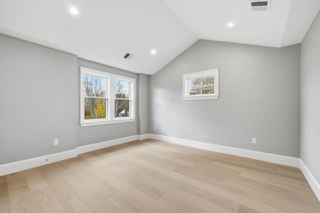 83 Old Mail Road, North Chatham, MA 02650