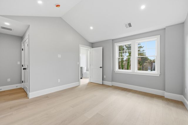 83 Old Mail Road, North Chatham, MA 02650