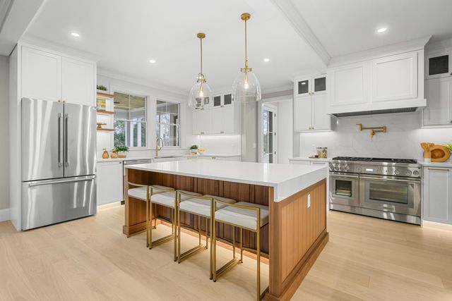 83 Old Mail Road, North Chatham, MA 02650