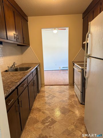 343 King Street 103, Bristol, CT 06010