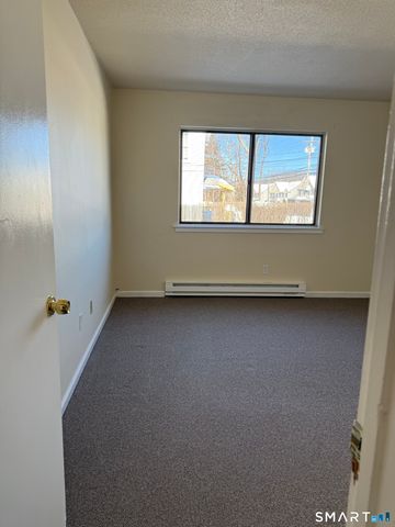 343 King Street 103, Bristol, CT 06010