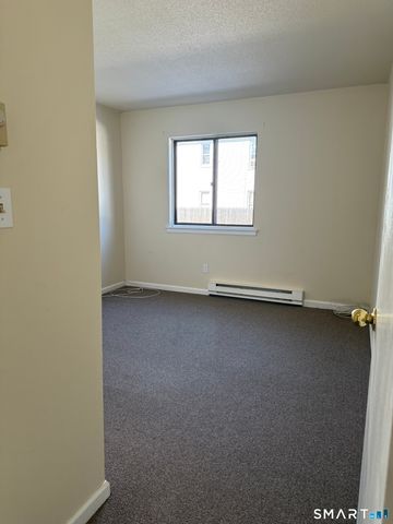 343 King Street 103, Bristol, CT 06010