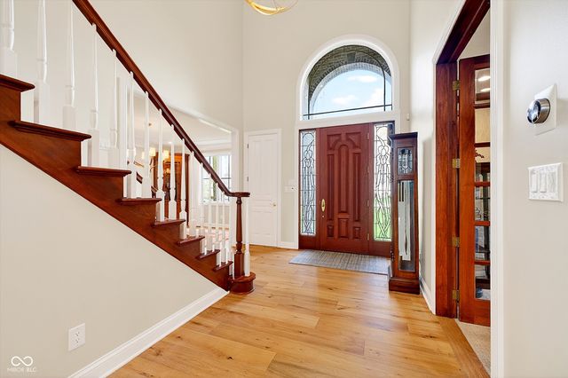 4248 Creekside Pass, Zionsville, IN 46077