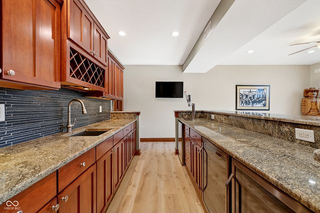 4248 Creekside Pass, Zionsville, IN 46077