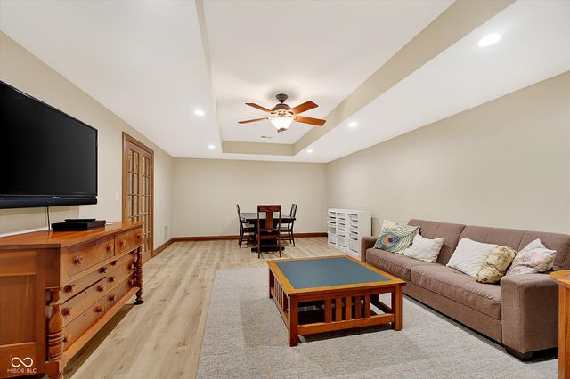 4248 Creekside Pass, Zionsville, IN 46077