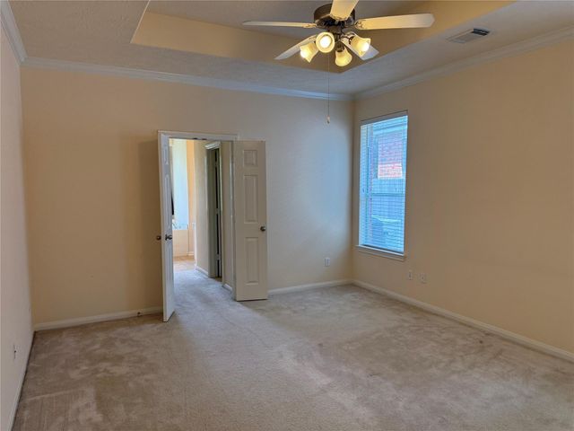 10727 Gilford Crest Drive, Spring, TX 77379