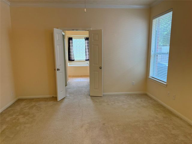 10727 Gilford Crest Drive, Spring, TX 77379