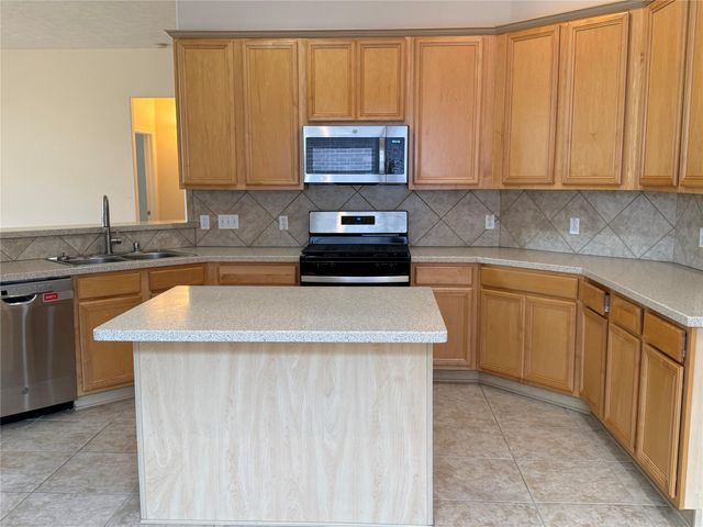 10727 Gilford Crest Drive, Spring, TX 77379