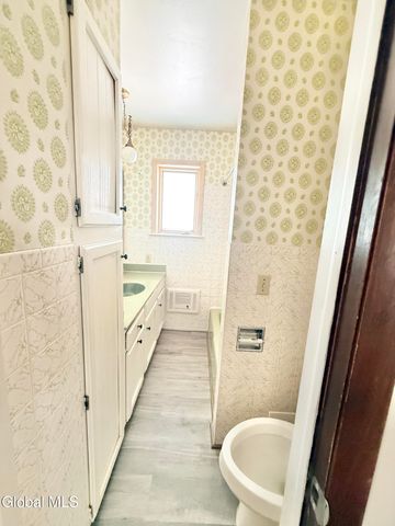 772 Eastern Avenue, Schenectady, NY 12308