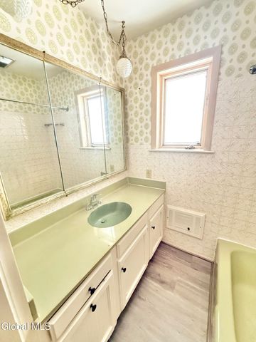 772 Eastern Avenue, Schenectady, NY 12308