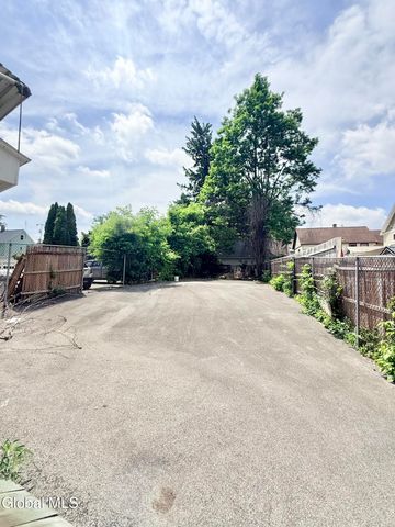 772 Eastern Avenue, Schenectady, NY 12308