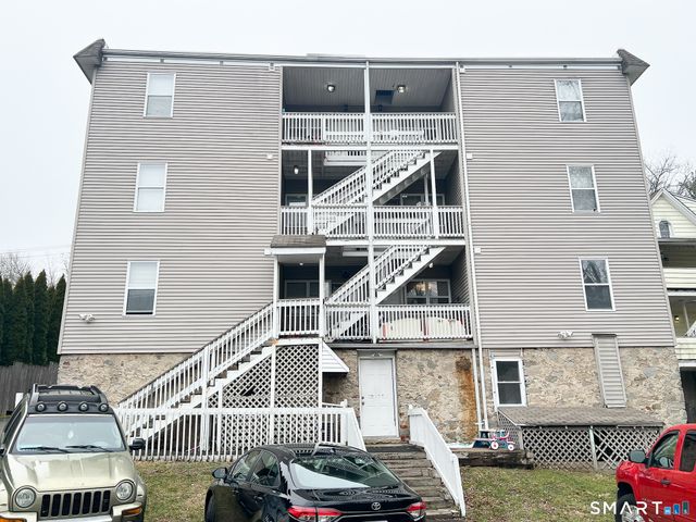 22 Woodbridge Avenue, Ansonia, CT 06401