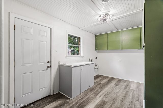 1804 Central Street, Poteau, OK 74953