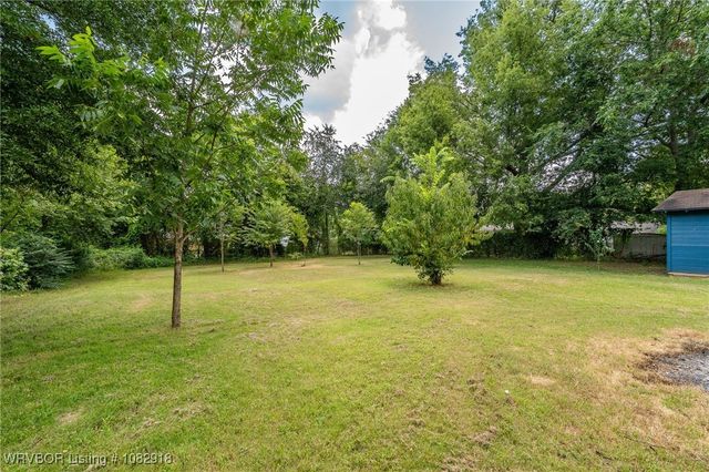 1804 Central Street, Poteau, OK 74953