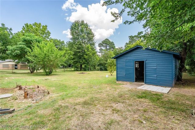 1804 Central Street, Poteau, OK 74953